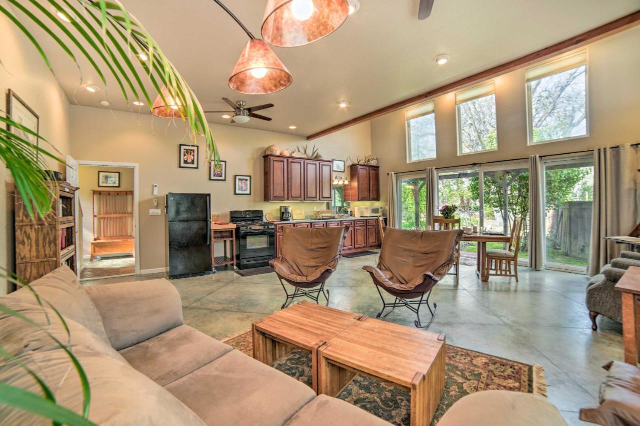 Hilltop Loft Ukiah Vacation Rental! Eksteriør bilde
